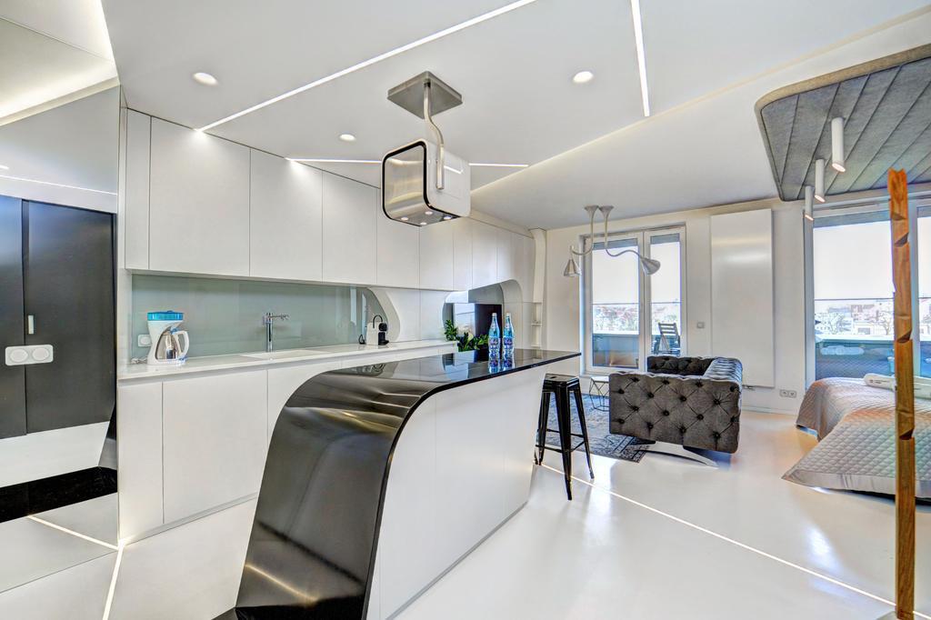 Bed&bath Futuristic Apartment *